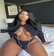 curvaceous bombshell 